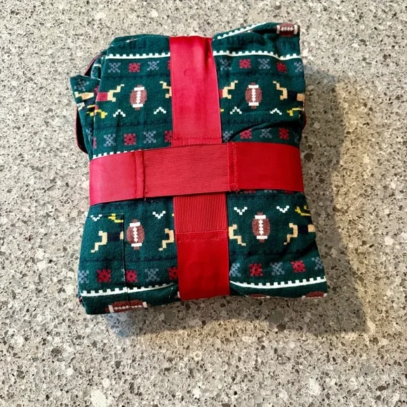 NWT l Joe Boxer l Men’s Blue Pajama Holiday Set l Size: M - Picture 2 of 3